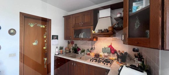 5-salle Appartement à Casciana Terme Lari, Italy No. 18567 7