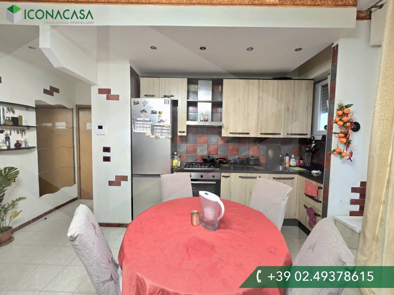 Квартира с 3 комнатами в Милан, Италия № 241222