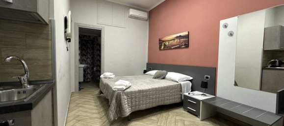 3 bedrooms Apartment in Naples, Italy No. 61004 4