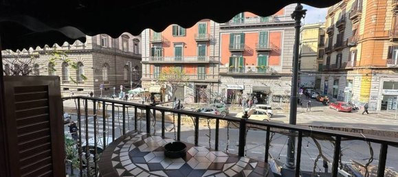 3 bedrooms Apartment in Naples, Italy No. 61004 12