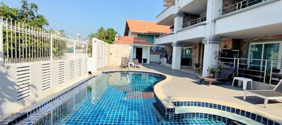 3 bedrooms Condo in Pattaya, Thailand No. 20021 3