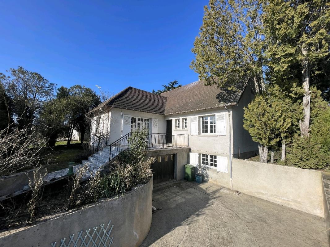 Дом с 6 спальнями в Изёр, Франция № 201683