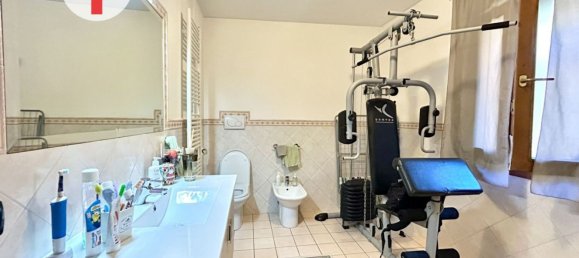 5 bedrooms House in Padua, Italy No. 370212 24