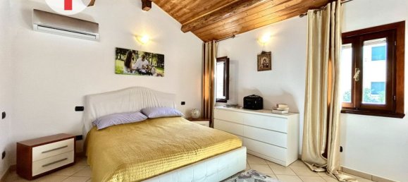 5 bedrooms House in Padua, Italy No. 370212 14