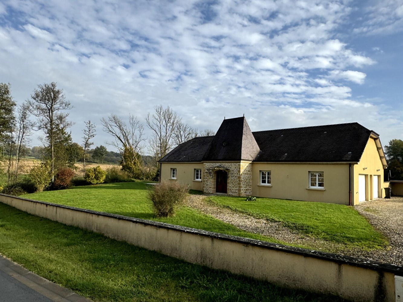 3 bedrooms House in Warnecourt, France No. 85022