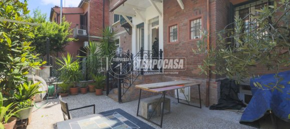 Casa de 4 divisões em Bologna, Italy N.º 286555 30