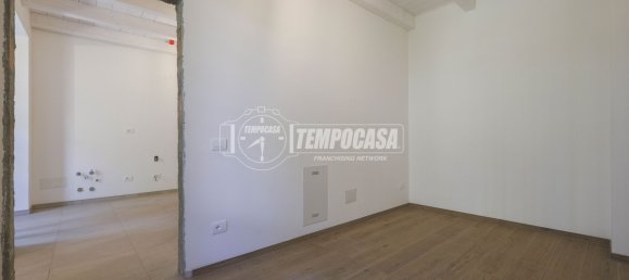 Casa de 4 divisões em Bologna, Italy N.º 286555 18