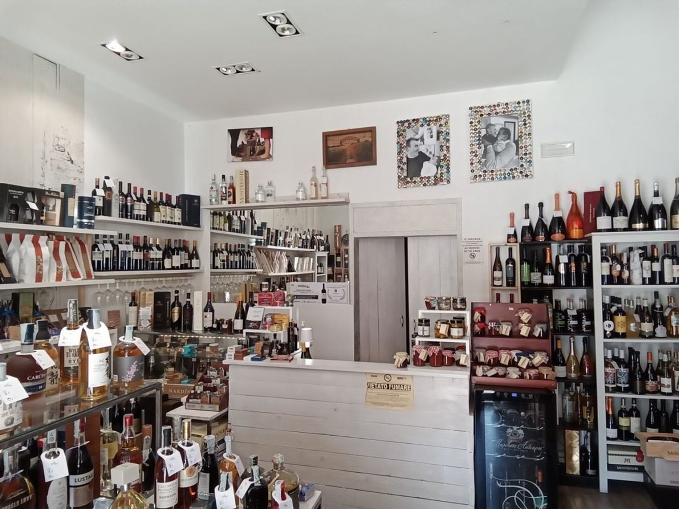 42m² Commercial property in Cattolica, Italy No. 16098