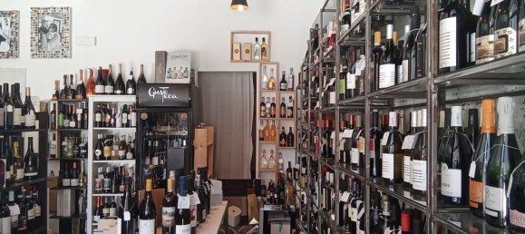 42m² Commercial property in Cattolica, Italy No. 16098 16