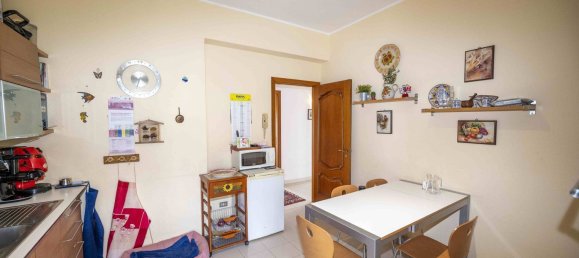 5-salle Appartement à Messina, Italy No. 48052 18