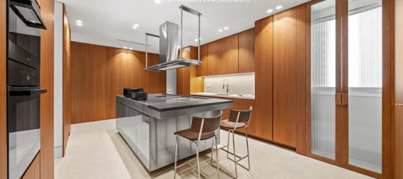 3 bedrooms Apartment in Madrid, Spain No. 170758 9