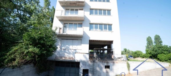 5 rooms Warehouse in Rimini, Italy No. 259944 4