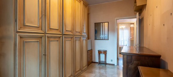 4 bedrooms Apartment in Turin, Italy No. 99943 25