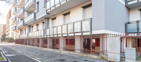 4 bedrooms Apartment in Turin, Italy No. 99943 35