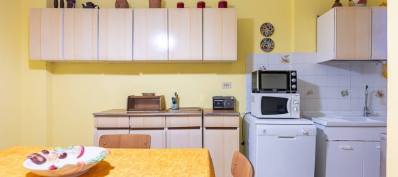 4 bedrooms Apartment in Turin, Italy No. 99943 14