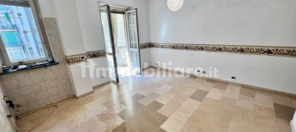 Apartamento T2 em Turin, Italy N.º 379882 11