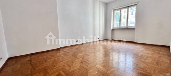 Apartamento T2 em Turin, Italy N.º 379882 33