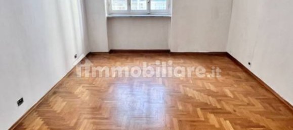 Apartamento T2 em Turin, Italy N.º 379882 35