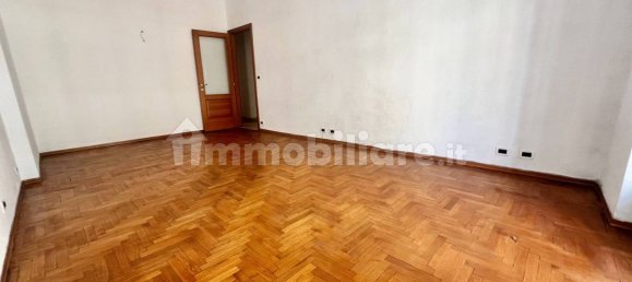 Apartamento T2 em Turin, Italy N.º 379882 22