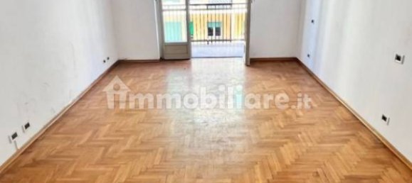 Apartamento T2 em Turin, Italy N.º 379882 21