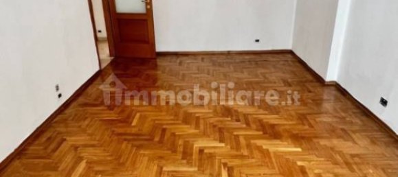 Apartamento T2 em Turin, Italy N.º 379882 38