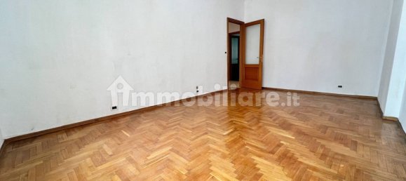 Apartamento T2 em Turin, Italy N.º 379882 37