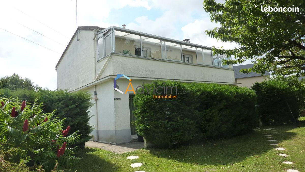 5 bedrooms House in Courtenay, France No. 70731