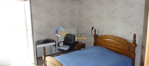 5 bedrooms House in Courtenay, France No. 70731 9