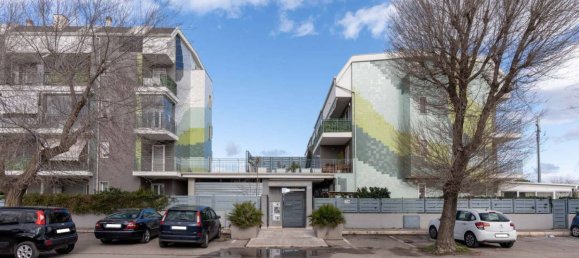 Apartamento de 2 dormitorios en Foggia, Italy No. 84411 47