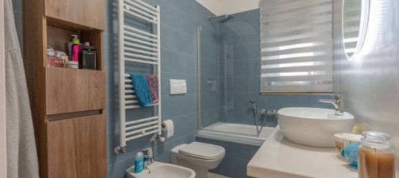 Apartamento de 2 dormitorios en Foggia, Italy No. 84411 16