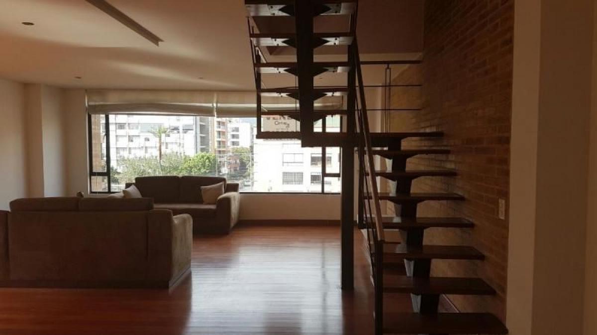 3 bedrooms House in Bogota, Colombia No. 10084