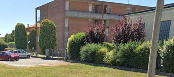 5 bedrooms Apartment in Torrile, Italy No. 326252 9