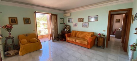 3غرفة شقة في Santa Teresa di Riva, Italy رقم 262308 2