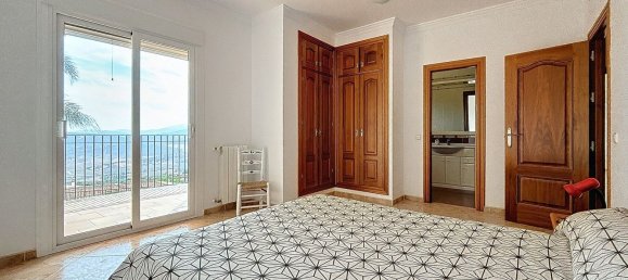 Вилла с 4 спальнями в Периана, Испания № 56061 5