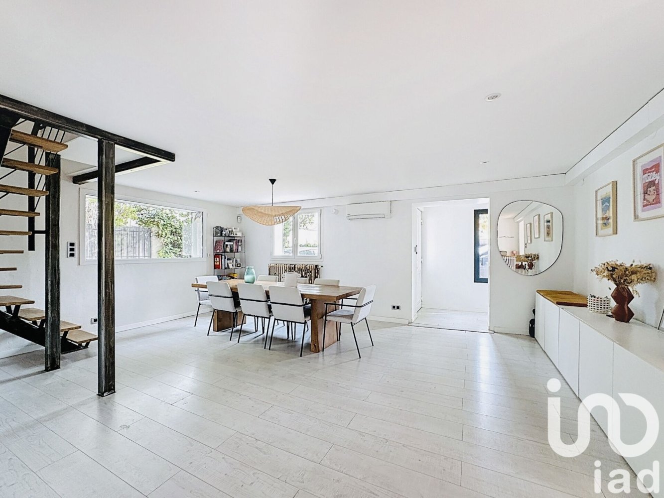 4 bedrooms House in Ain, France No. 330977