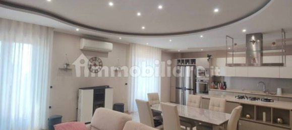 Квартира с 2 спальнями в Суччиво, Италия № 260870 13