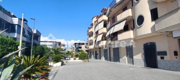 Квартира с 2 спальнями в Суччиво, Италия № 260870 4