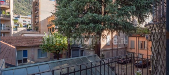 2 bedrooms Apartment in Como, Italy No. 90847 10