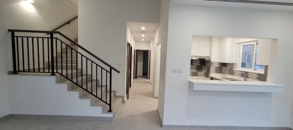 Moradia em banda T4 em Dubai Land, UAE N.º 2704 17