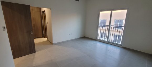 Moradia em banda T4 em Dubai Land, UAE N.º 2704 7