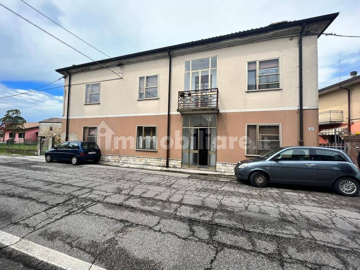5 bedrooms Villa in Taglio di Po, Italy No. 121376