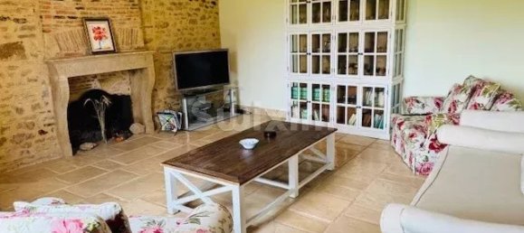 3 Schlafzimmer Gebäude in Oye, France, Nr. 59524 4