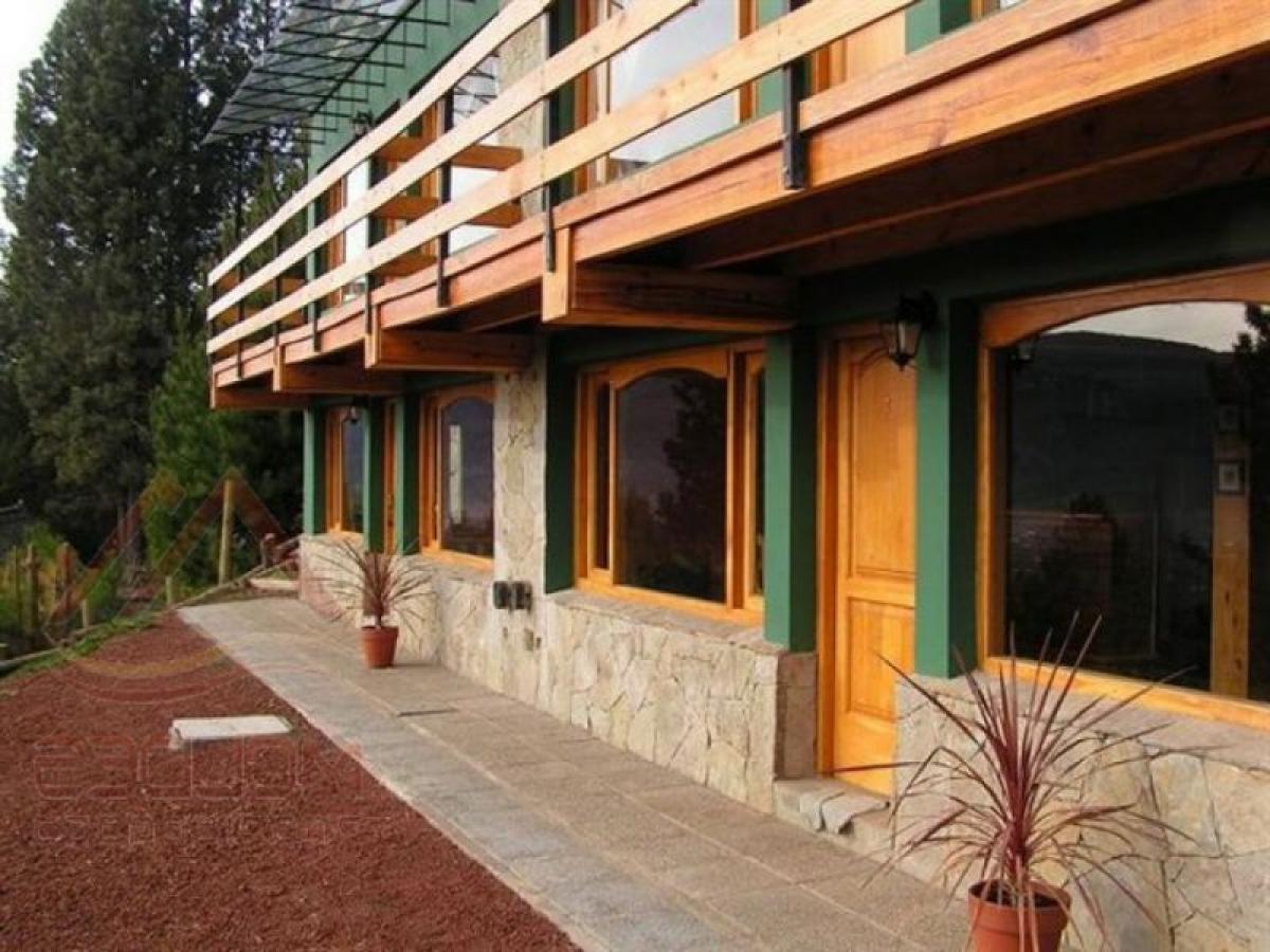 2 bedrooms House in Neuquen, Argentina No. 62516