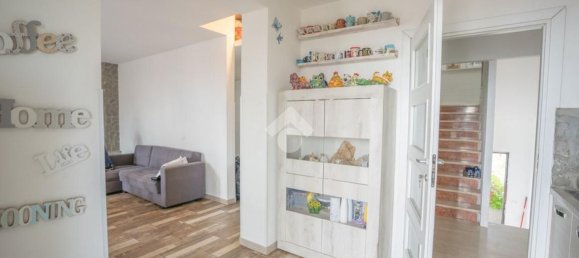 Квартира с 3 спальнями в Формелло, Италия № 321184 9