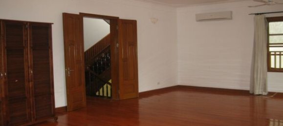 Villa de 6 dormitorios en Tay Ho, Vietnam No. 7160 12