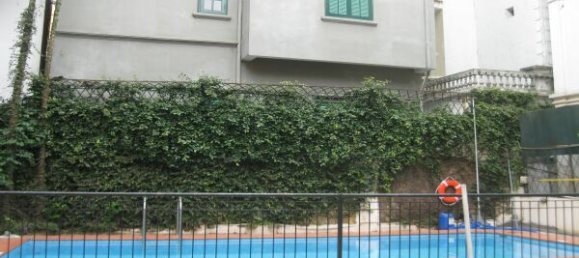 Villa de 6 dormitorios en Tay Ho, Vietnam No. 7160 2