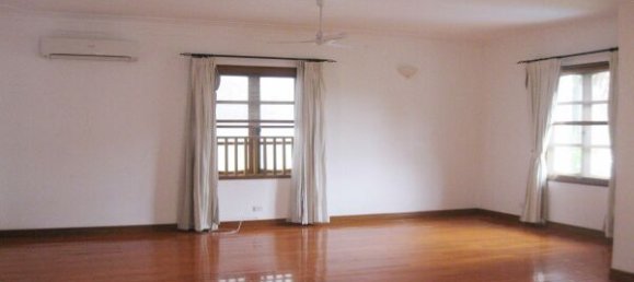 Villa de 6 dormitorios en Tay Ho, Vietnam No. 7160 13