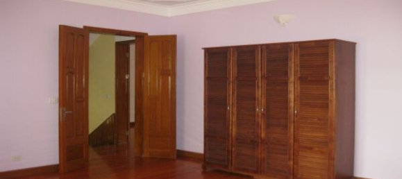 Villa de 6 dormitorios en Tay Ho, Vietnam No. 7160 3