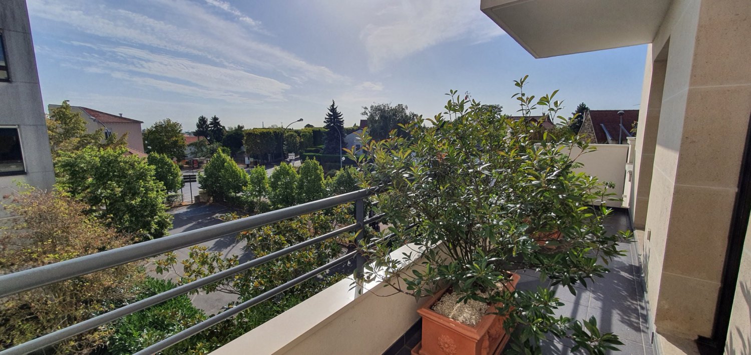 Apartamento T3 em Garches, France N.º 150761