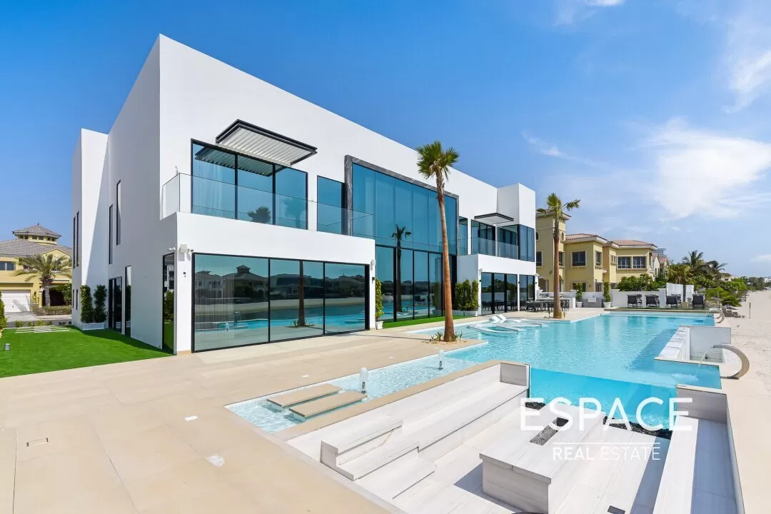 6 bedrooms Villa in Palm Jumeirah, UAE No. 106066